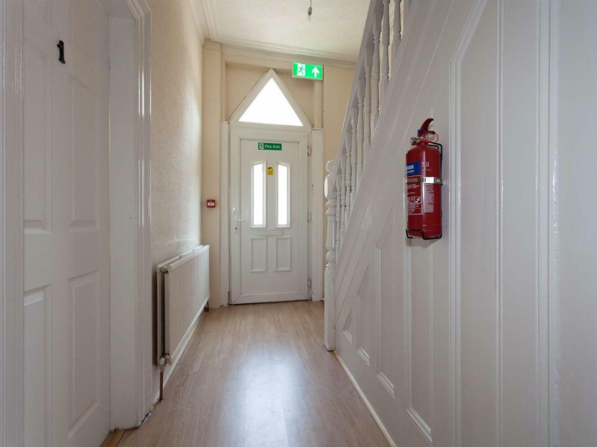 Crew Rooms Anfield ลิเวอร์พูล ภายนอก รูปภาพ